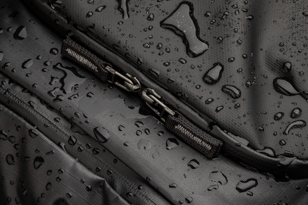 Защита оборудования в рюкзаке Shimoda 14-520-108_PT02_ZipperWater.png