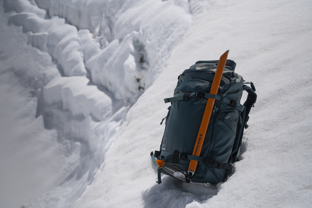 40-520-121_LS08_W.X25 Ice Axe 2.jpg