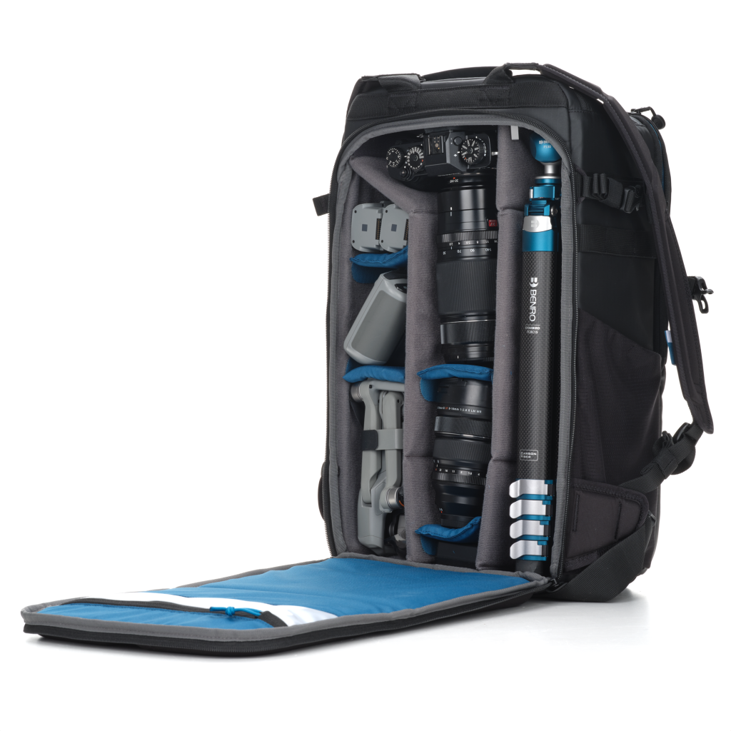 Штатив Benro Cyanbird TCBC15FS30 в рюкзаке
