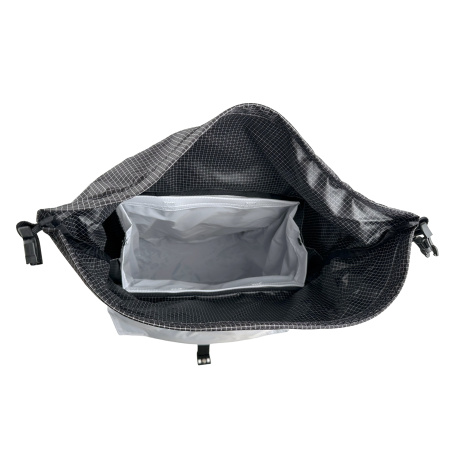 06B_520-352_CL01_5645