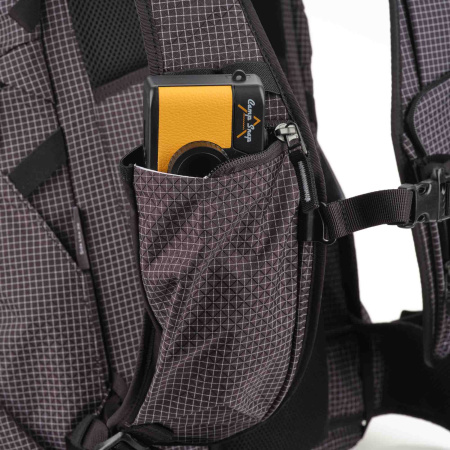 16_520-371_CL09_5630